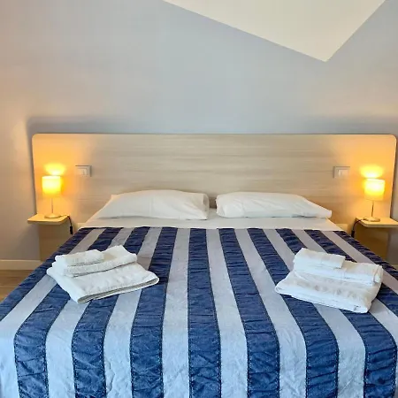 Bed & Breakfast Naranja *